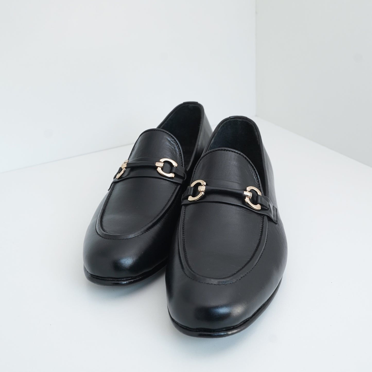 LAMA LOCO - BLK (Black handcrafted Loafers)