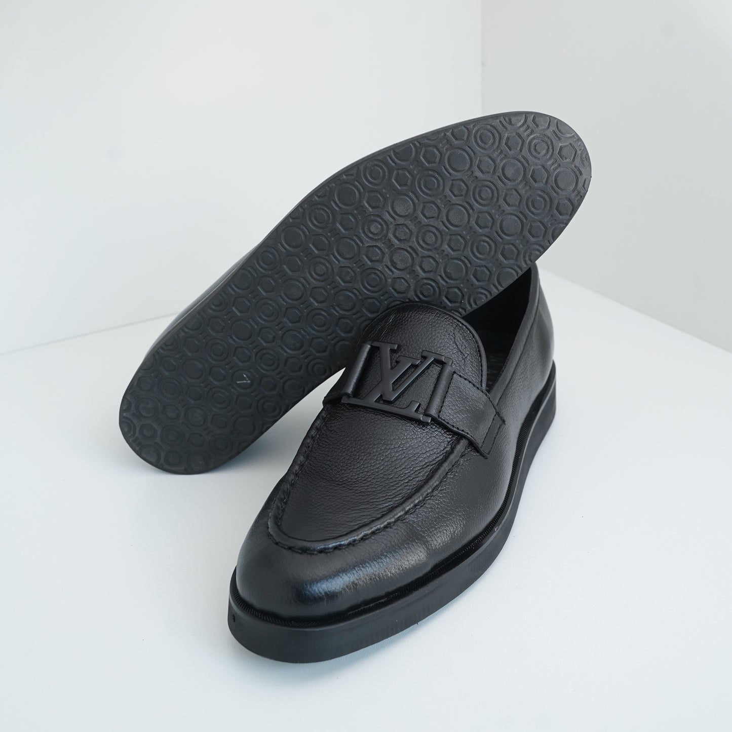 LAVA - BLK (soft medicated sole)