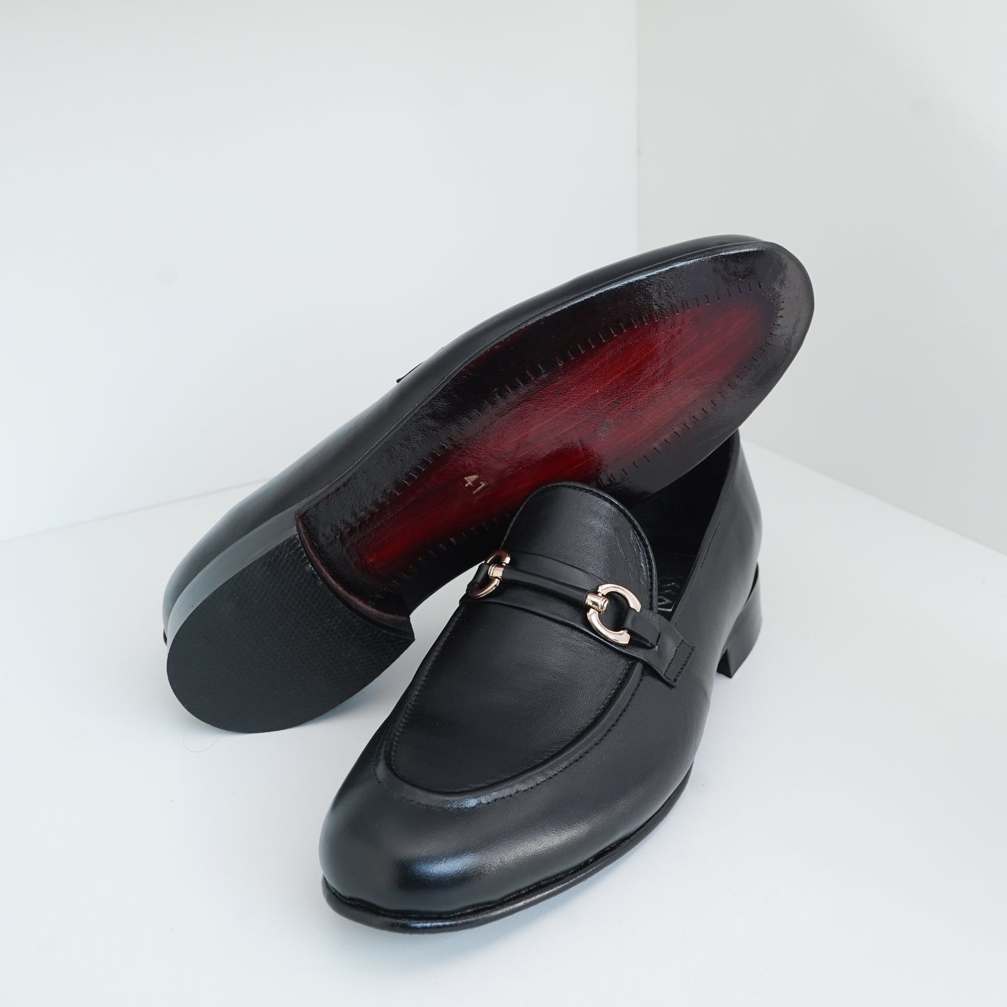 LAMA LOCO - BLK (Black handcrafted Loafers)